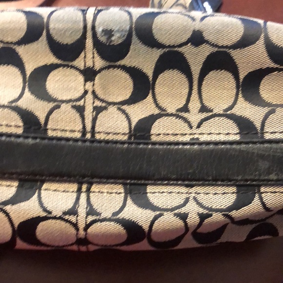 Coach black bag. Over the shoulder - Picture 5 of 5